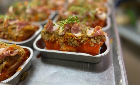 BBQ Svinefilet m/bacon og stegte løg